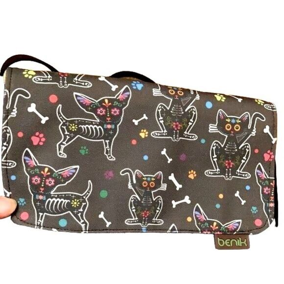Petite Benik Crossbody Bag with Los Dios De Los Muertos Kitties & Puppies - Picture 2 of 5